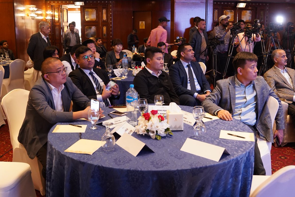 OfficialSEZMC's tweet photo. Sindh Investment Conference on Dec 12 featured Sharjeel Memon, Nasir Shah, SACM Qassim Naveed Qamar &amp; Mr. Meng (Head of Chinese Delegation).
The event highlighted 🇵🇰-🇨🇳 collaboration opportunities, with #DSEZ showcased as an ideal destination for Chinese company relocations.#CPEC https://t.co/NzSigp3AlQ