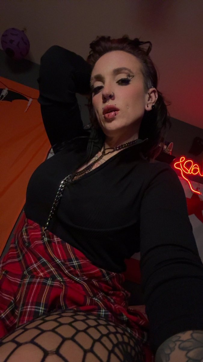 vault_girl_mads's tweet image. Post stream spice merchant selfies 

🥵

#poststream #spicemerchant #ofgirls