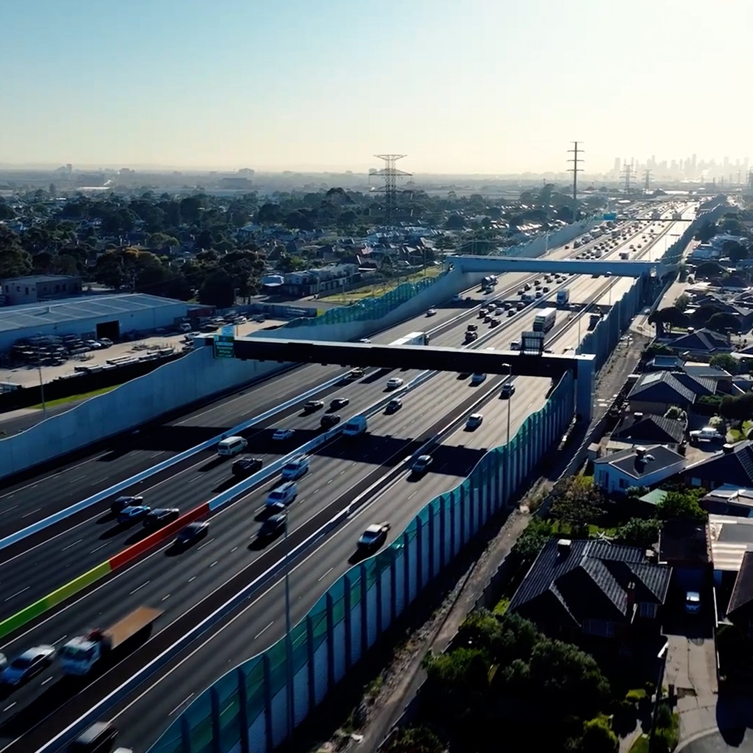 To install overhead gantries, the West Gate Freeway will be closed in both directions between Williamstown Road &amp; Millers Road overnight:

Tues 17 Dec.

Inbound carriageway is closed 10pm to 5am

Outbound carriageway is closed 10:30pm to 5am

Plan ahead: bigbuild.vic.gov.au/disruptions-map