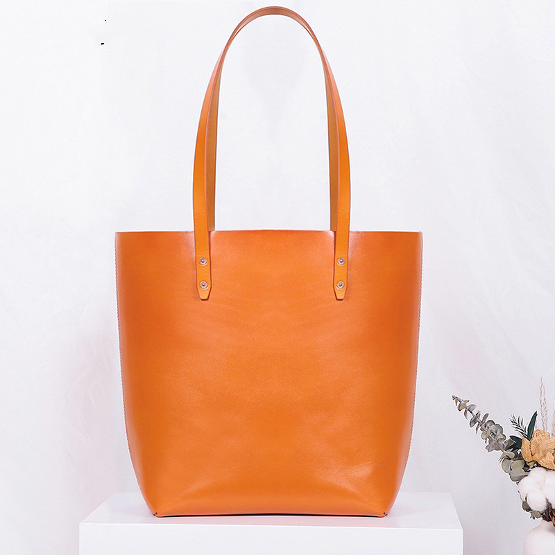 UnicunShop's tweet photo. Tired of your bag looking like everyone else's? 🤔 Our Multifunctional Leather Tote is chic, spacious & built to last! 🔥 Carry everything in style. https://t.co/pHqx2GraAd 👜 #leathertote #stylishbag #musthave https://t.co/W6aWmucsaj