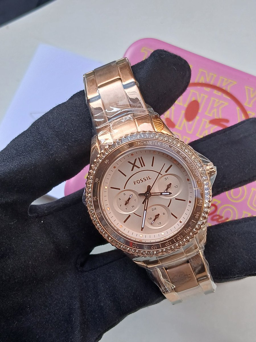 EliteTechBase's tweet photo. The ES5106 is a  Wristwatch  from the "Jacqueline colle" that offers a blend of classic design and modern functionality. 

🔶️Get yourself and your loved one a Gift
🔅 Shop Smart
Follow @EliteTechBase

Ksh 15,000
Contact: ☎️ +254 758391332
#RutoMustGo
#PresidentRuto
#SouthC https://t.co/keMnatNztz