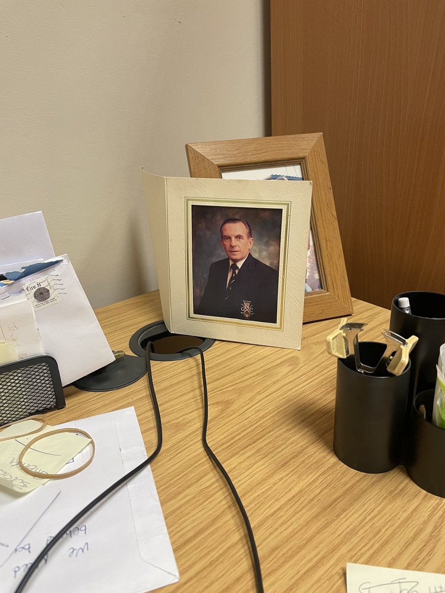 Walimu5's tweet photo. It maybe 21 years since his passing but the things he taught me remain as fresh in my mind as the image that looks back at my throughout my working day. #RIPRonYates https://t.co/f180MMIwuK