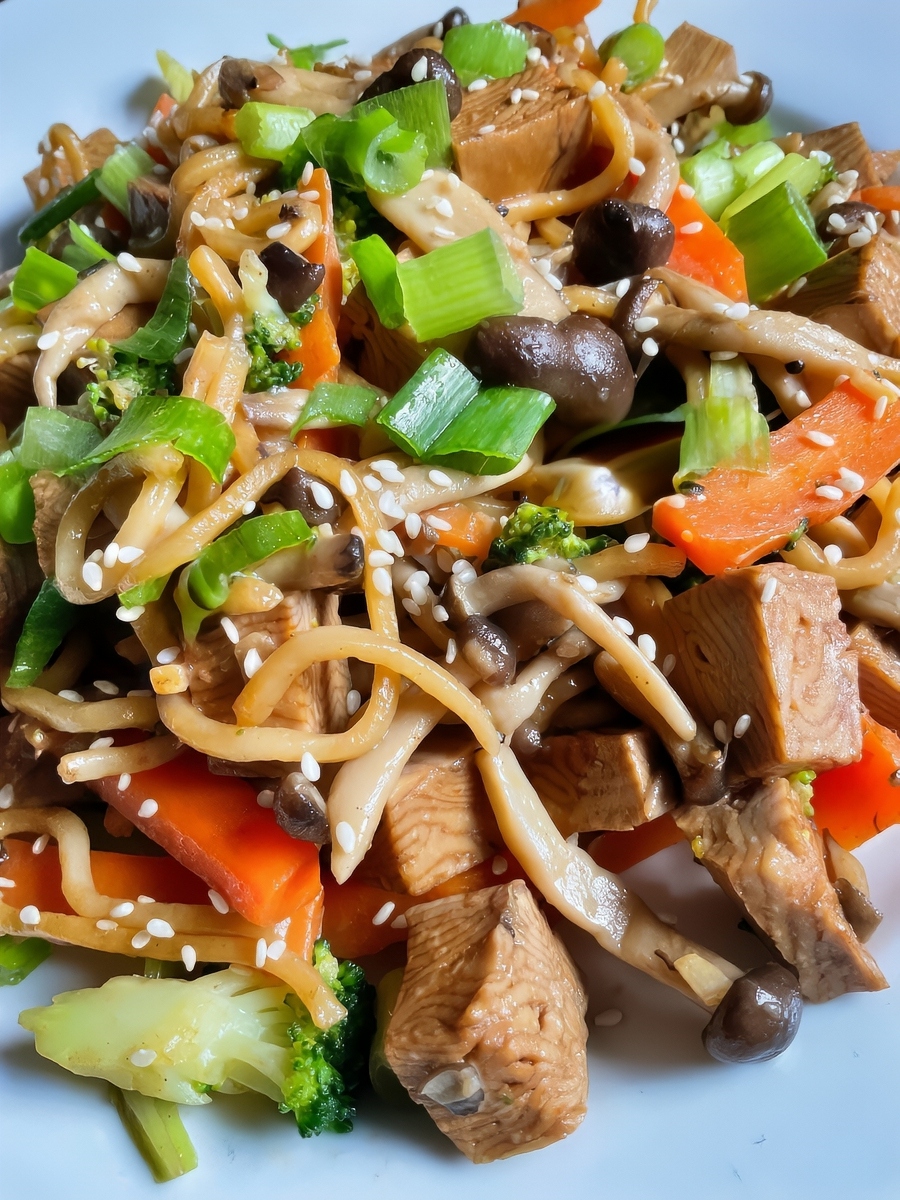 “The mind is like tofu. It tastes like whatever you marinate it in”
Sylvia Boorstein #tofu #stirfry
vegenergise.com/five-spice-tof…