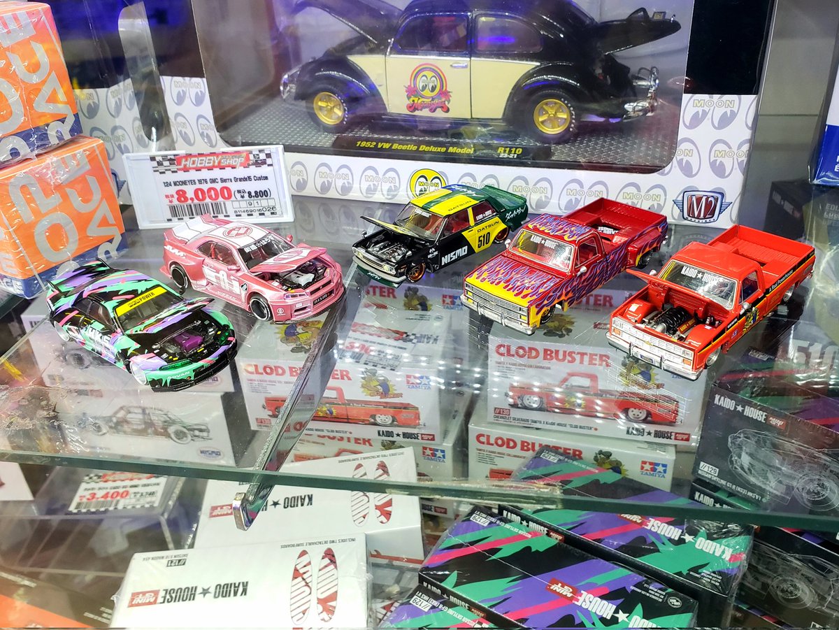 hotwheels_28's tweet photo. #ドン・キホーテ和泉中央 販売情報

ホットウィール以外も得意なんやで
街道ハウスやminiGTなんかようさん展示販売しとるし❗️

展示品もあるからよ～け見たってや⤴️

見たら必ず欲しくなるから、買わないって決めてるお友だちは目え瞑って通り過ぎるんやでw

#街道ハウス
#KAIDOHOUSE
#ミニGT
#miniGT https://t.co/v0ShnfuTf3