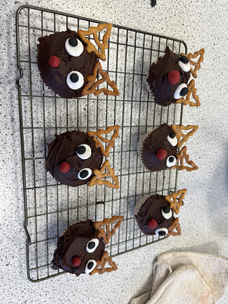 ChrystonFTT's tweet photo. Some fun and creative Christmas treat lessons, Reindeer cupcakes with s3’s https://t.co/c59m58YmpW