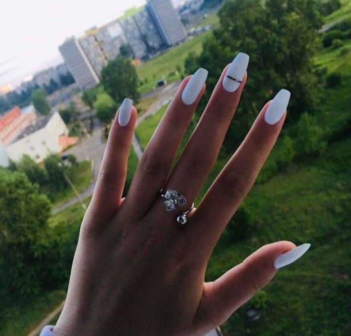RubyEricksyyy's tweet image. made nails the other day