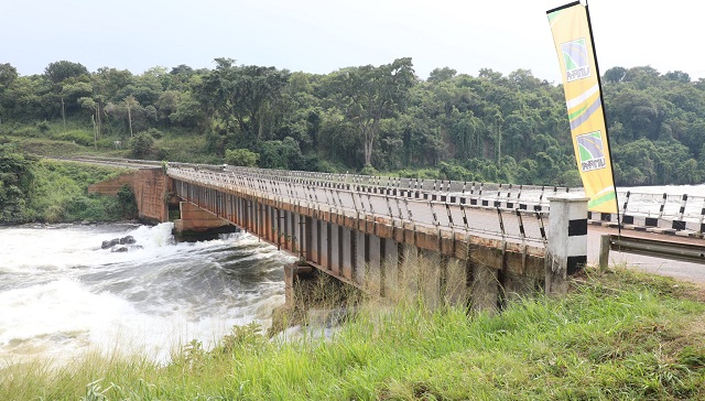 pafrican55's tweet photo. After months of emergency rehabilitation, the Karuma Bridge will ease holiday travel for many who have faced longer routes. Small vehicles will be allowed first, with heavy trucks following later. #cornerstonelaunchug #Elison4JSC #markit

Ten Hag Racheal Mount Serena gloria bugie https://t.co/00mugSg4bu
