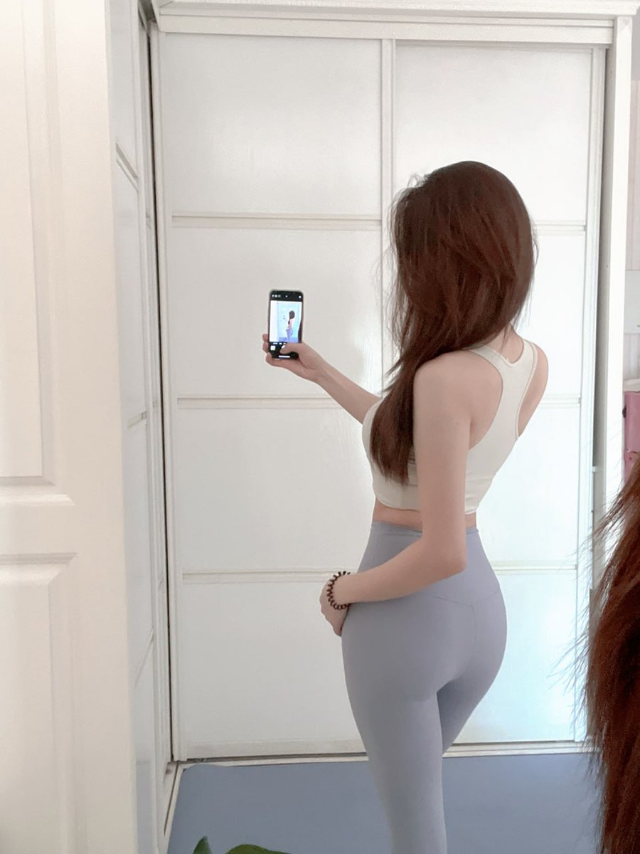 qika21's tweet photo. A perfect body is the best result of constant exercise. https://t.co/PPy9VICghq