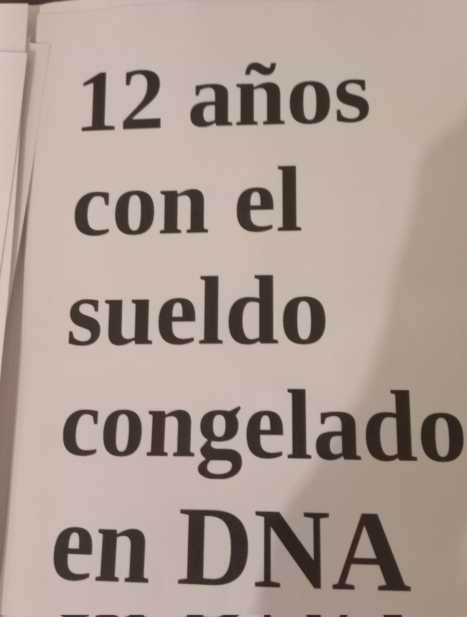 ComiteDNA's tweet photo. Arrancamos el día 12 de huelga! Los y las periodistas de Diario de Noticias de Álava no firmamos los artículos! 
Como dijo ayer la alcaldesa  @metxebarria_vg en la fiesta del 20 aniversario, el periodismo es más necesario que nunca, pero eso sí, en condiciones laborales dignas! https://t.co/8fPMHh7hlF
