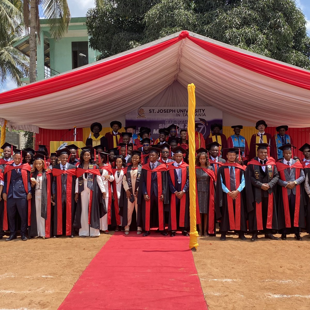 Sjuit_tz's tweet photo. Congratulation to all graduates class of 2024, wishing you all the best in the new role!!

“Where Your Dreams Are Nurtured” https://t.co/5aYYMlodGE