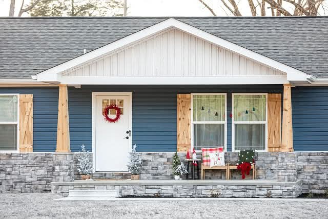 AnthonySim34722's tweet image. The holiday season looks good on us 🎄❄ Send us your holiday season decor!