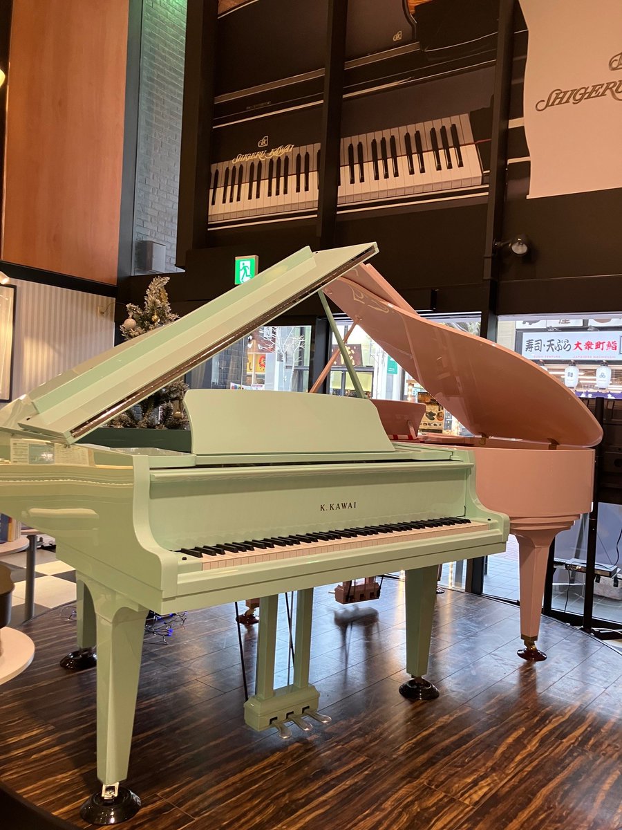 kawaisendai's tweet photo. カワイ仙台にGL-10ピンクとグリーンが入荷しました🥺✨各1台限りの貴重なピアノです!!優しい色合いがとても素敵です❤️国内初展示、カワイ仙台でご覧いただけます♪是非カワイ仙台にてお試しくださいませ!
#kawaipiano #GL10 #グランドピアノ https://t.co/PzIbWmvnz8