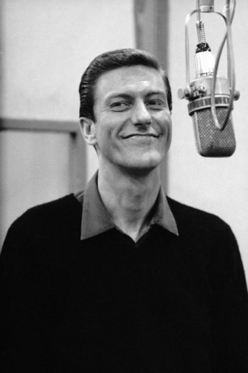 MadameGilflurt's tweet image. Happy 99th birthday to cheeky Cockney sweep, Dick Van Dyke!