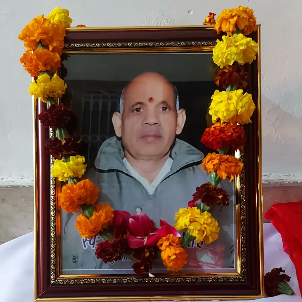 NKrrishnraj's tweet image. ये दोनों वो शख्शियत है जो अब कभी मेरे जीवन में वापस लौटकर नहीं आयेंगे 💔.मम्मी - पापा😔
इनके अधूरे छुटे सपनों को पूरा करना ही मेरे लिए इनका आर्शीवाद है 🙏
Your place never fullfill by anybody😑
#MaaPapa #LoveYouMaa #LoveYouPapa #MotherLove #FatherLove #MissingYouAlways #OmShaanti