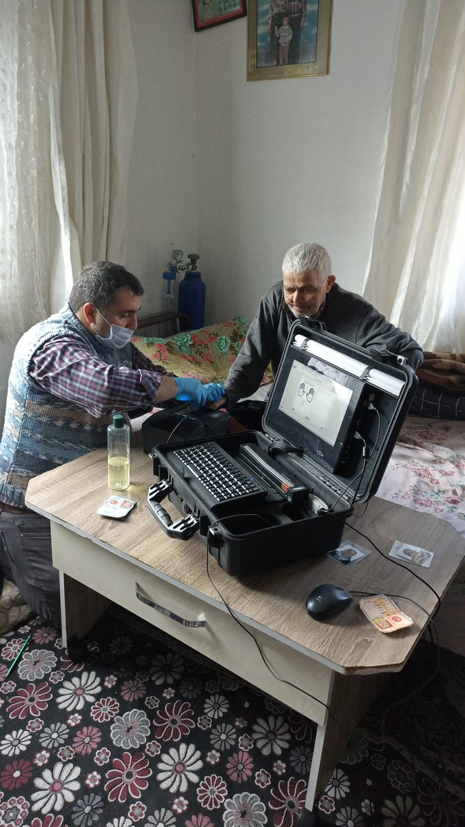 BanazNufus's tweet photo. Müdürlüğümüze gelemeyecek durumda olan vatandaşımızın başvurularını almaya devam https://t.co/Xh2aJAb9BX