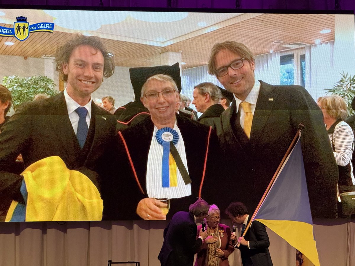 René Westra (@rlnwestra) on Twitter photo Gisteren nam “ridder” Dolly Verhoeven afscheid als bijzonder hoogleraar Gelderse geschiedenis aan de <a href="/Radboud_Uni/">Radboud University</a>. Met de <a href="/riddersvangelre/">Ridders van Gelre</a> is het verhaal van Gelderland breed en met passie uitgedragen. Natuurlijk waren zij er gisteren ook bij. Veel dank Dolly! Gisteren nam “ridder” Dolly Verhoeven afscheid als bijzonder hoogleraar Gelderse geschiedenis aan de <a href="/Radboud_Uni/">Radboud University</a>. Met de <a href="/riddersvangelre/">Ridders van Gelre</a> is het verhaal van Gelderland breed en met passie uitgedragen. Natuurlijk waren zij er gisteren ook bij. Veel dank Dolly!
