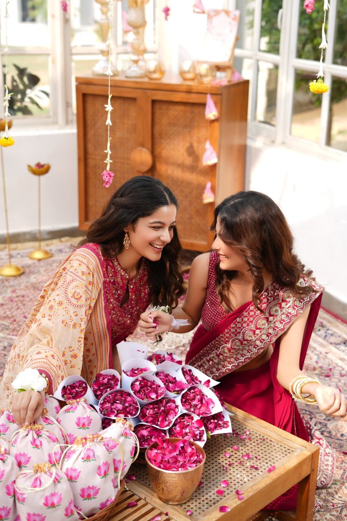 Our exquisite bridesmaid collection is a masterpiece, crafted with the finest fabrics and adorned with exquisite details designed to make you feel your best on the wedding day.✨
Experience the Aurelia Difference.🤍

#Aurelia #Aureliawomenswear #Wedding #Bridesmaids #BrideSquad