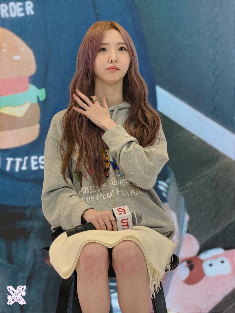 NeneThaiFans's tweet photo. ต้องตำตามแล้วนะ เสื้อ UT จาก Uniqlo คร่า

#NeneXUNIQLOUT24FW
Nene Uniqlo Fall Winter 2024 https://t.co/pYkkp2sQKk