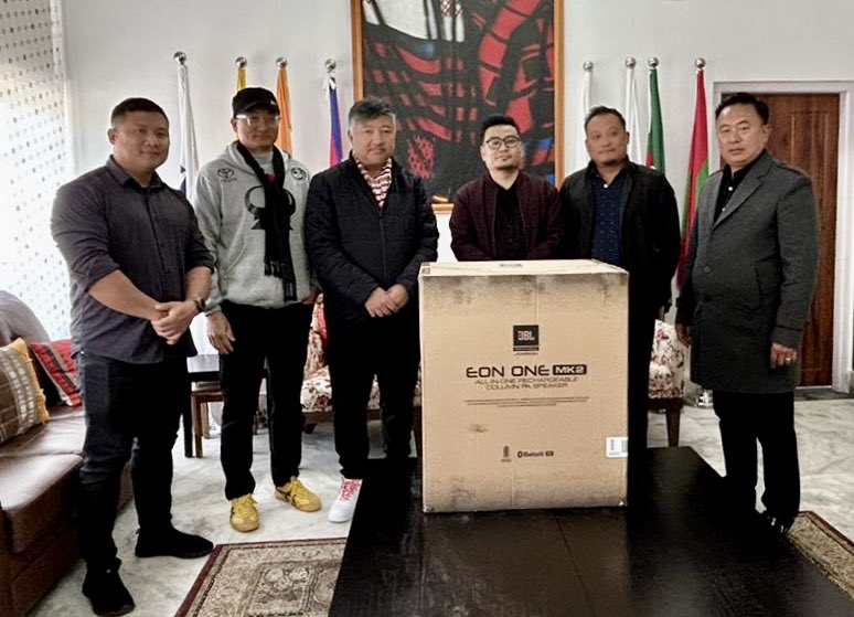 abumetha's tweet photo. Happy to award a JBL audio system to 3’s Company, a seasoned and committed music band. Their music and talent always makes us proud. Best wishes always. 

Thank You @HarmanProIndia for the sponsorship and the collaboration. Well Done @TafmaNagaland for always fighting for our artists and musicians.