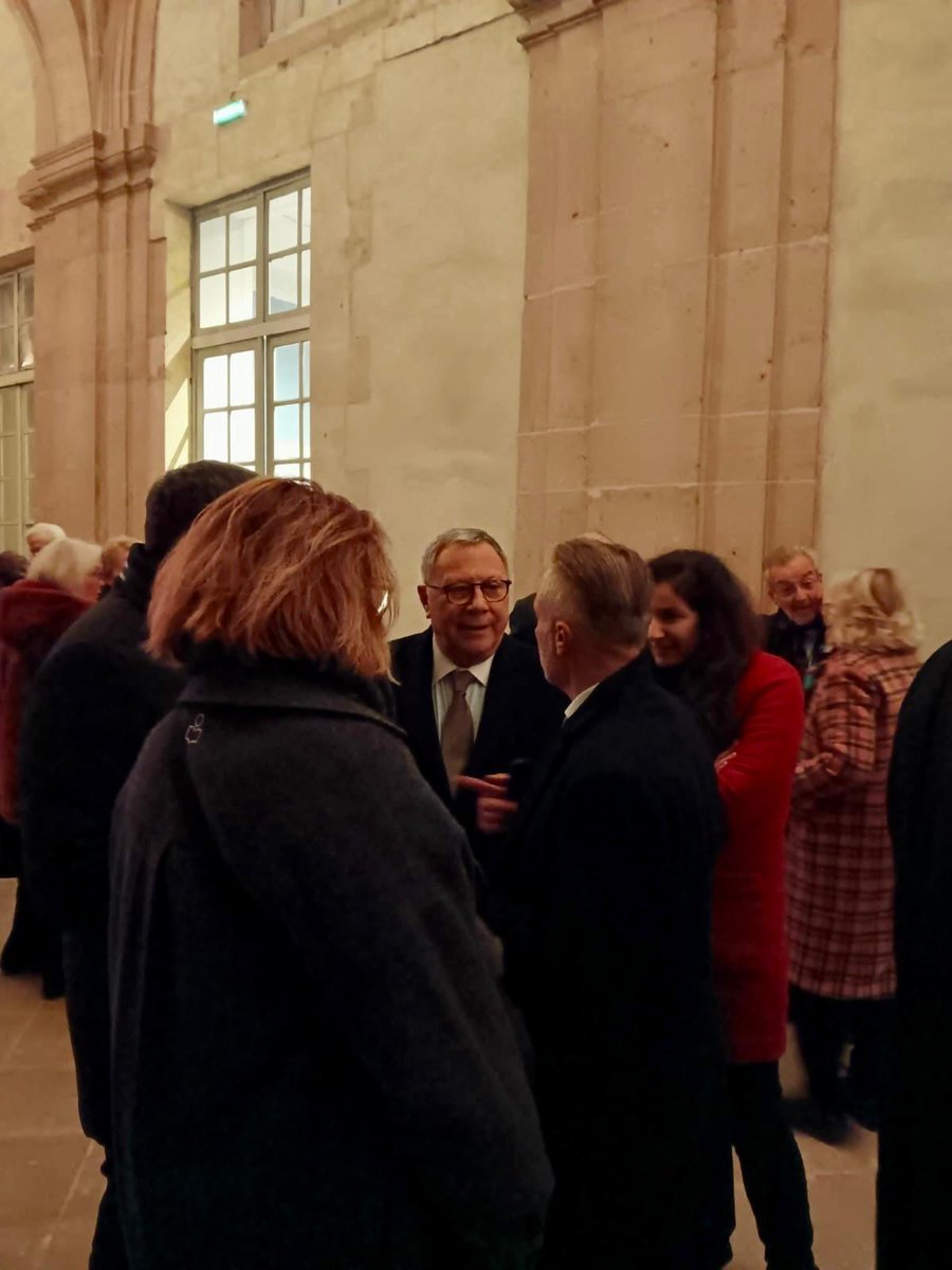JM_Roze's tweet photo. La Renaissance de la Maison des Musiciens de Reims a présenté les 5 statuettes à destination des publics en situation de handicap visuel. Ce projet, véritable outil de médiation permettant aux malvoyants de découvrir le patrimoine, a été soutenu par le Conseil départemental. https://t.co/lRGpn6VG1e