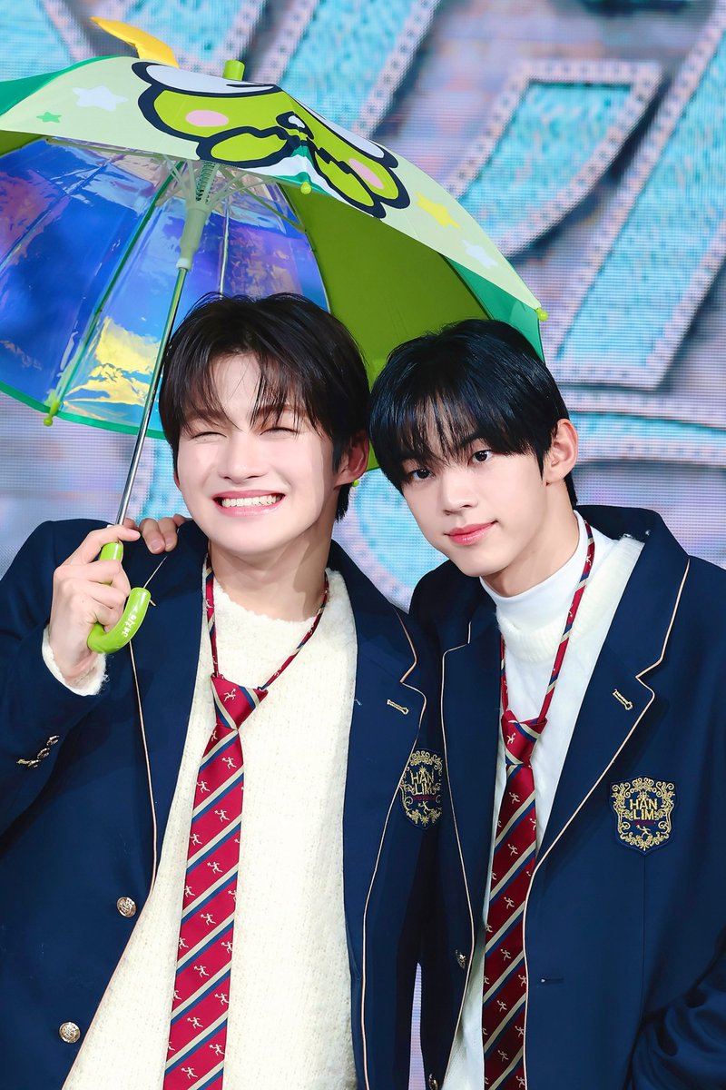 hanjihoonfan's tweet photo. 241212 훈훈z fØrёvёr ⚡️

#TWS #투어스 #JIHOON #지훈 #한지훈
#DOHOON #도훈 https://t.co/3jTkkEqjCe