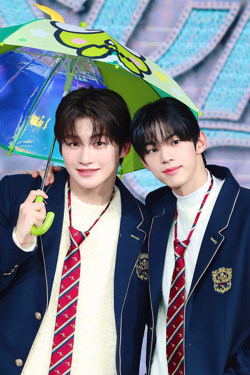 hanjihoonfan's tweet photo. 241212 훈훈z fØrёvёr ⚡️

#TWS #투어스 #JIHOON #지훈 #한지훈
#DOHOON #도훈 https://t.co/3jTkkEqjCe