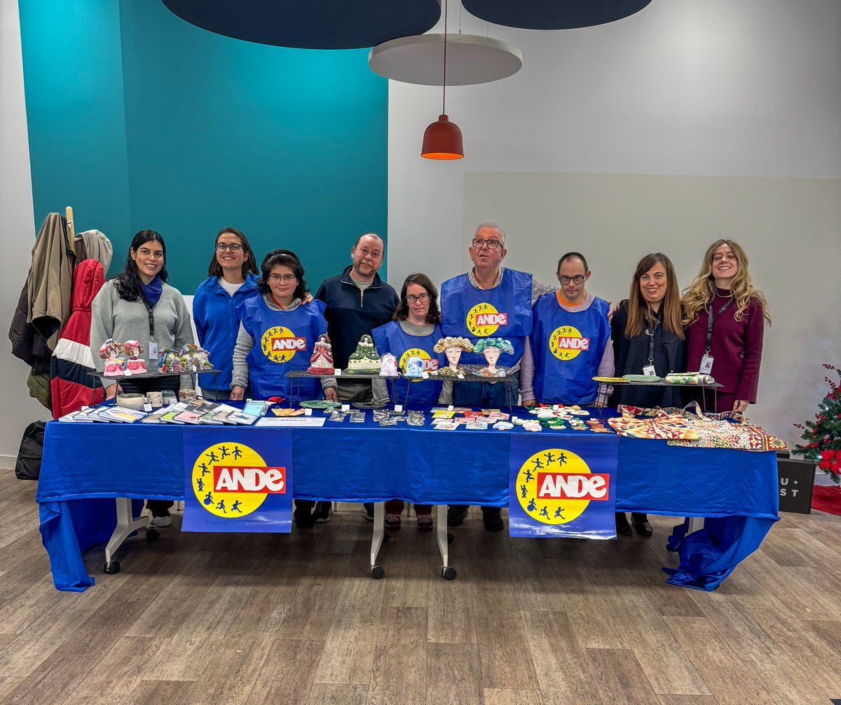 Este mes, acogimos en nuestras oficinas un mercadillo solidario de la <a href="/fande_oficial/">Fundación ANDE</a>, que lleva casi 50 años apoyando a personas con discapacidad intelectual.

Gracias a todos los que contribuyeron a esta gran causa. ¡Cada acción cuenta para construir un futuro inclusivo! ✨