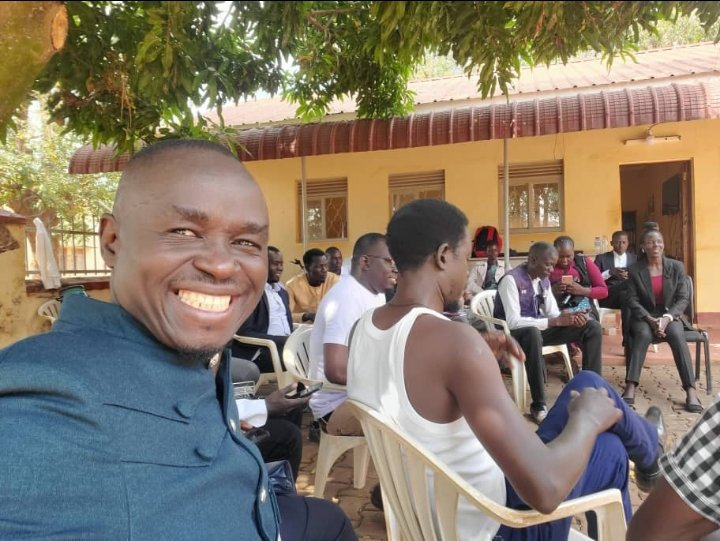 <a href="/choowilly/">Chowoo Willy</a> , 2-time award winner of <a href="/ugwildlife/">Uganda Wildlife Authority</a> 's wildlife award is positively beaming at the <a href="/NUMEC_Media/">NUMEC</a> offices where journalists have gathered to celebrate remarkable milestones. This year journalists- who are members of <a href="/NUMEC_Media/">NUMEC</a> - won more than 10 awards. Congrats!