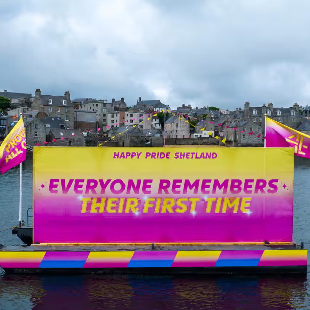 4creative tweet media