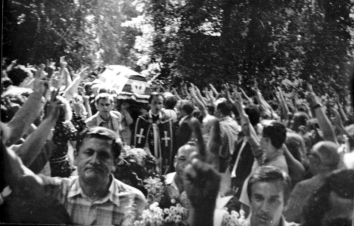 13 grudnia 1981 r. w Polsce zapadła ciemność stanu wojennego. Tysiące Polaków straciło wolność, zdrowie, a niektórzy życie. Wśród nich był mój ojciec, Jan Samsonowicz – symbol walki o wolność, zamordowany w niewyjaśnionych okolicznościach. Od roku pion śledczy <a href="/ipngovpl/">Instytut Pamięci Narodowej</a> prowadzi