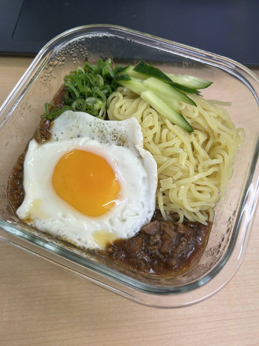 sen_yu_1's tweet photo. ジャージャー麺 https://t.co/bXlpSxJdLE
