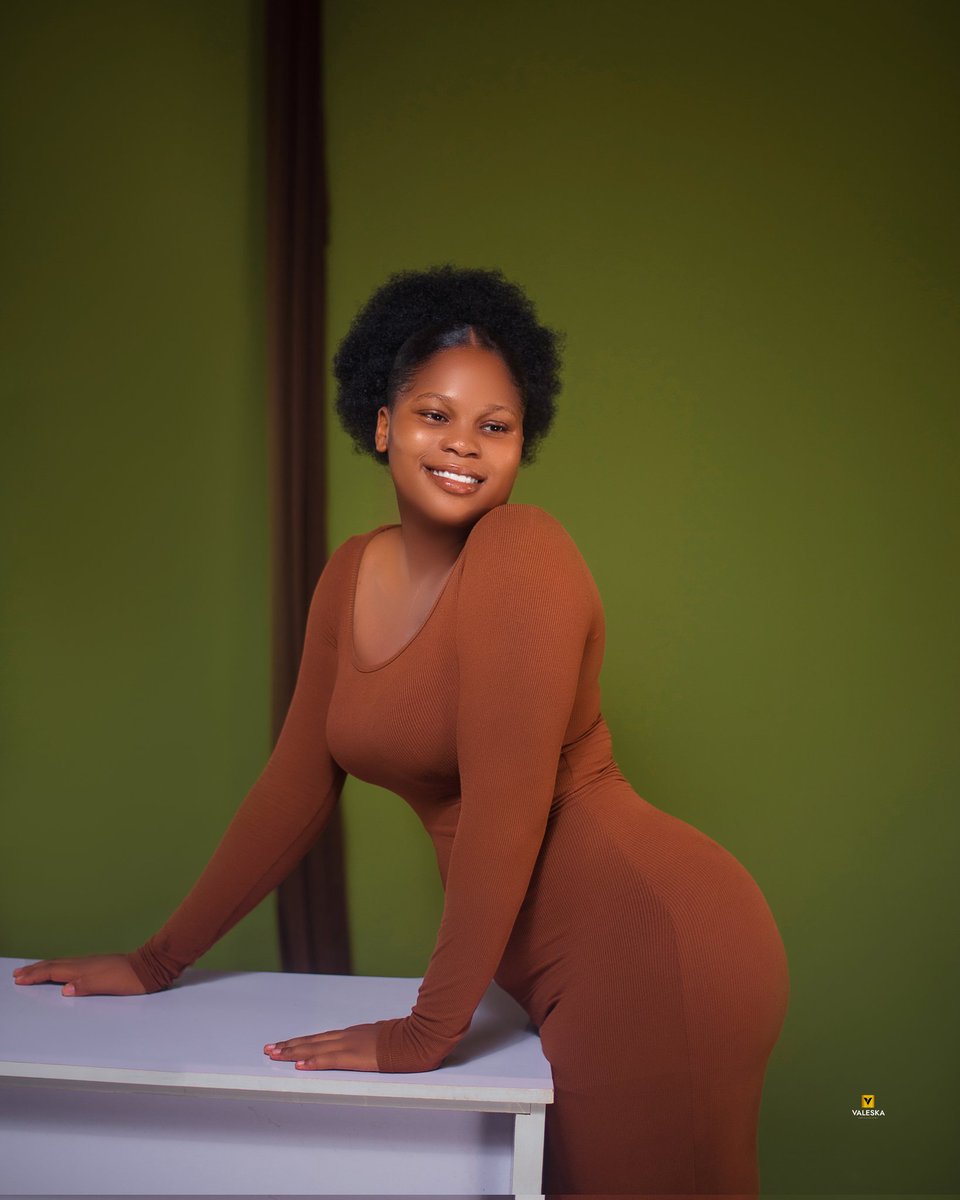 Iwuoha_Mercy's tweet photo. National Me Day 💞 
God's choicest blessings on me in this new year 💝
#december13 
#CelebrationsUnlimited https://t.co/ihwG0uhIOb