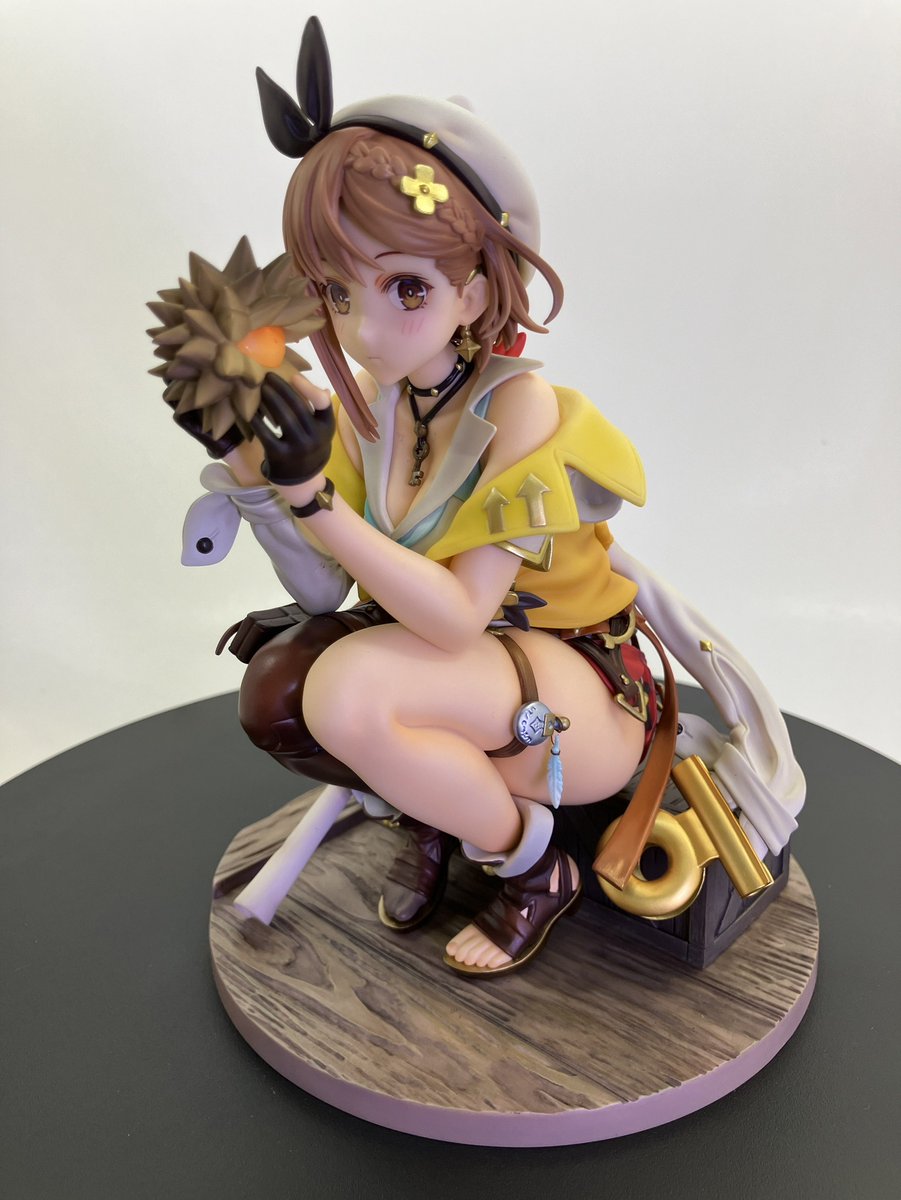 KTmodelPlus's tweet photo. #Ryza2 Figure Introduction✹
Instead of her usual apple, Ryza is holding a "Water Uni"
Pre-order here ▼
https://t.co/lnPgRBo76Q
#Ryza2 #KTmodelPlus https://t.co/XoKl2WCmRH
