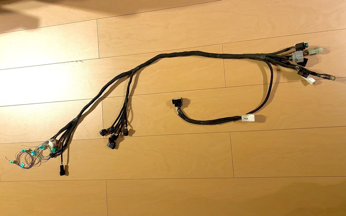 pon_d_84's tweet image. #今年の仕様変更を振り返る
NX4リアホイール
SPハーネス
ASコネクタ
K-moriさん特製アルミリアスタンド

#Ninja250SL