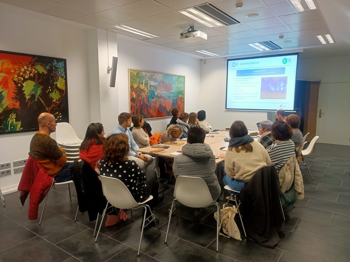 Con el objetivo de reducir los residuos en los municipios para la Mancomunidad de Udola Kosta, estamos trabajando para la ambientalización de los eventos que se organizan.

Nos hemos reunido con técnicos y concejales para concretar los criterios a seguir.