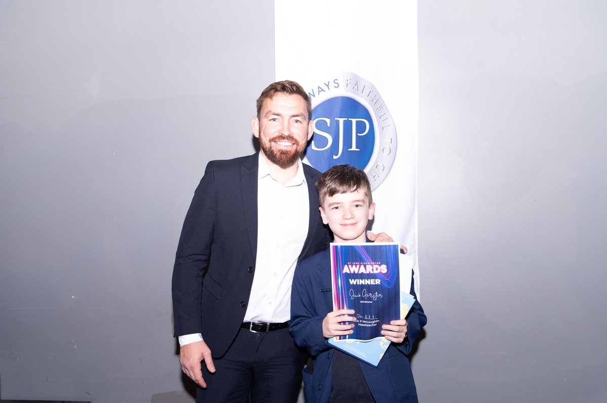SJPHeadteacher's tweet photo. What an unforgettable #AwardsEvening!  Huge congrats to all our winners! Special thanks to Andy Grant for presenting and inspiring us with your motivational and hilarious speech. https://t.co/9WMuUlCsio