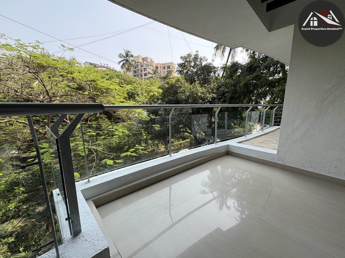 Expat_Props's tweet image. Available this Expat Quality 2BHK fully equipped with a Sit Out Balcony for Rent@St. Cyril Road Bandra, tranquil with greenery views, ad-measuring approx 950 sqft carpet, landmark building for Expats. Central to hot spots with 1 car park.

Rent: 2.5 lakhs non-negotiable with 3…