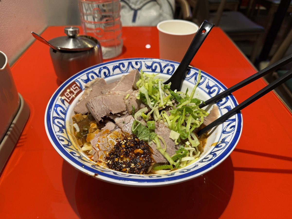 scoobyDUYdo's tweet photo. Today I walked 11 miles and had some Lanzhou noodles for dinner https://t.co/Eg0wPJrWWM