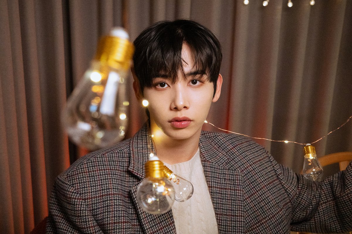 AIMERS_AMRS's tweet photo. AIMERS Winter Special Single 【또 한번의 겨울】
Concept Photo #SEUNGHYUN

🎄2024.12.18 6PM (KST) 🤍

Pre-Order ➡️https://t.co/MgM4DMRUvW

#AIMERS #에이머스 #또한번의겨울 #승현
#Confetti #AIMERS_Confetti https://t.co/Rv3AdppLuZ