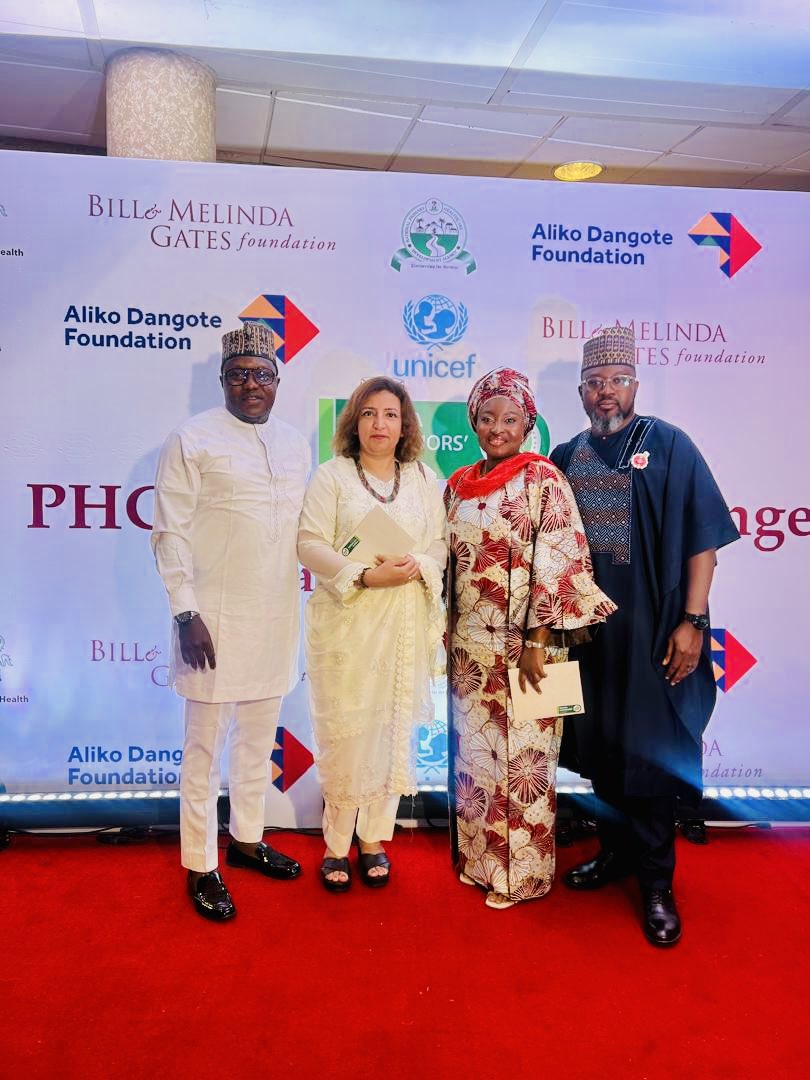 Heartiest congratulations to all the 12 states winning the #PHC Leadership Award last night, and double congratulations 🥳 to <a href="/anambrastate_/">Anambra State Government</a> for taking away the title of national champion.

<a href="/UNICEF_Nigeria/">UNICEF Nigeria</a> <a href="/NGFSecretariat/">Nigeria Governors' Forum</a> <a href="/Fmohnigeria/">Federal Ministry of Health, NIGERIA</a> <a href="/SWApGov/">SWAp Coordination Office</a> <a href="/gatesfoundation/">Gates Foundation</a> <a href="/elderismaila/">Ismail Ahmed</a>