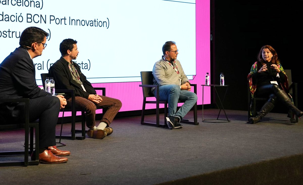 bluenetcat's tweet image. 🌊 A #TechSpirit hem seguit debats amb líders com Emma Cobos, Miquel de la Mano i Ignasi Ferrer sobre com les tecnologies disruptives impulsen l’economia blava i regeneren els ecosistemes marins. Des de @BlueNetCat donem suport als projectes innovadors per un futur sostenible i…