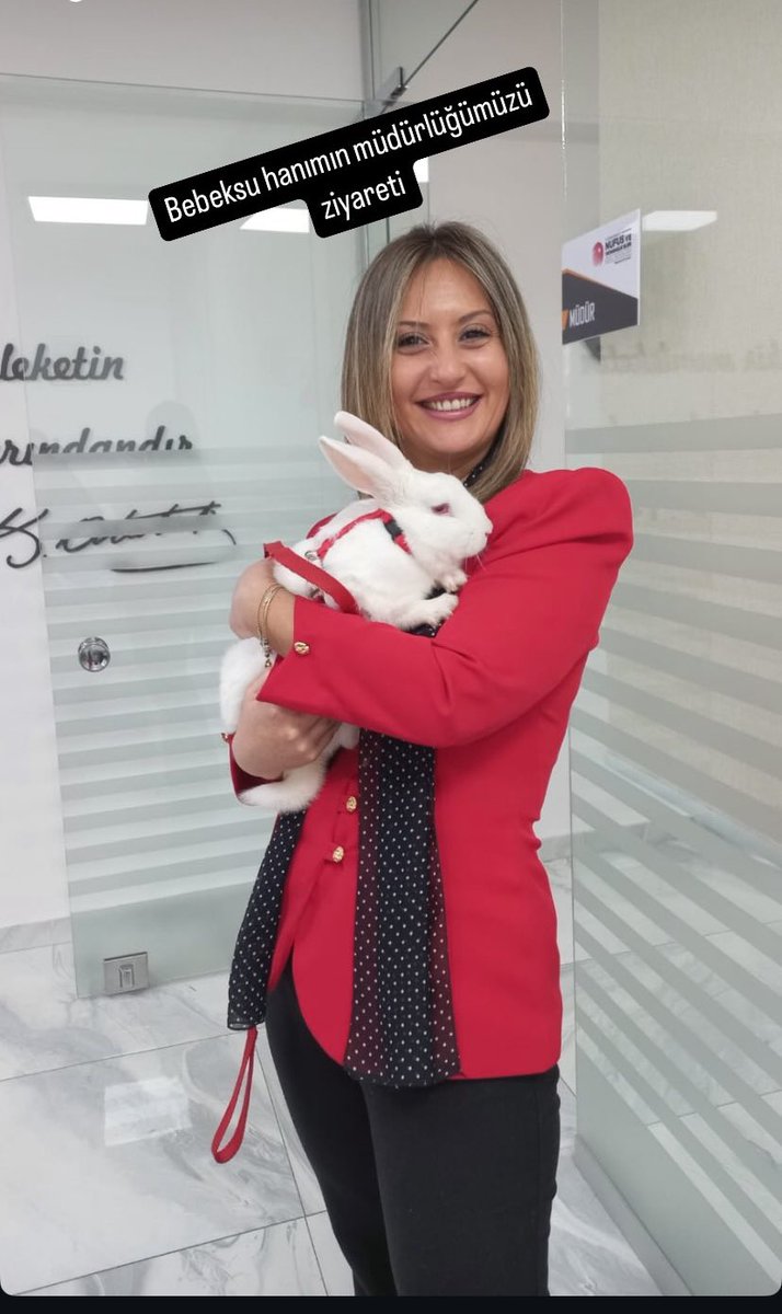 Yılsonu yoğunluğunun arasında böyle güzel sürprizler de oluyor bebeksu hanımın müdürlüğümüzü ziyaretinden
