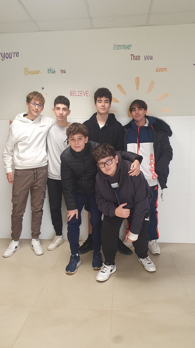 Solo quedan 3 días para saber quién será el TAULEGO  de este año.
Os esperamos el lunes a las 4, en el salón de actos del colegio.
<a href="/FLL_Spain/">FIRST LEGO League SPAIN</a> <a href="/TorrentPurisima/">Colegio La Purísima Torrent</a> #morethanrobots