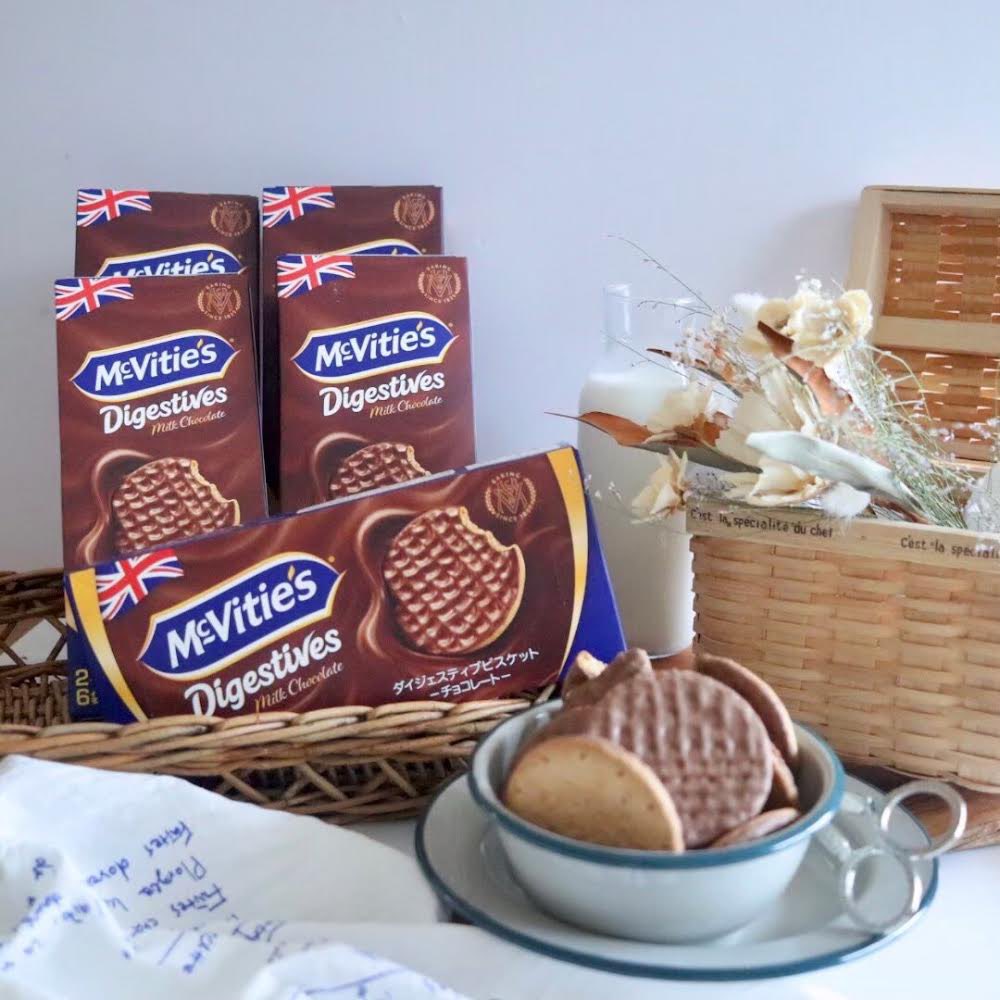 mcvities_jp's tweet photo. すっかり寒くなって
冬の装いですね😊❄️

寒い日には暖かい飲み物と一緒に
#マクビティ と過ごしませんか？🫖🌿 https://t.co/BAfnPrs2yb