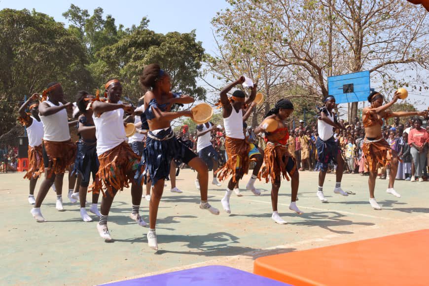 🎉 𝐂𝐞́𝐥𝐞́𝐛𝐫𝐚𝐭𝐢𝐨𝐧 𝐝𝐢𝐟𝐟𝐞́𝐫𝐞́𝐞 𝐝𝐞 𝐥𝐚 𝐉𝐨𝐮𝐫𝐧𝐞́𝐞 𝐈𝐧𝐭𝐞𝐫𝐧𝐚𝐭𝐢𝐨𝐧𝐚𝐥𝐞 𝐝𝐞𝐬 𝐃𝐫𝐨𝐢𝐭𝐬 𝐝𝐞 𝐥'𝐄𝐧𝐟𝐚𝐧𝐭 𝐚𝐮 𝐕𝐢𝐥𝐥𝐚𝐠𝐞 𝐝'𝐄𝐧𝐟𝐚𝐧𝐭𝐬 𝐒𝐎𝐒 𝐝𝐞 𝐊𝐚𝐧𝐤𝐚𝐧 🎈
#EnsemblePourLesDroitsDesEnfants 💙 #CIDE <a href="/super/">Super Music Group</a> fans #Kibaro