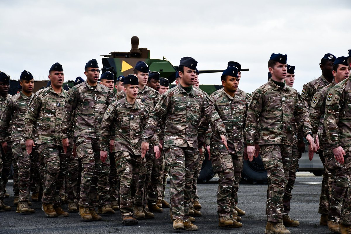 7e_brig_blindee's tweet image. Le passage en treillis F3 BME est amorcé pour la brigade "bonne de guerre" ✅
Le @5eDragons est le premier de nos 7 régiments à percevoir ce treillis au camouflage innovant, adapté à une plus grande diversité de terrains.
Bientôt, l'entièreté de la 7 sera équipée 🔥
#MatosOps