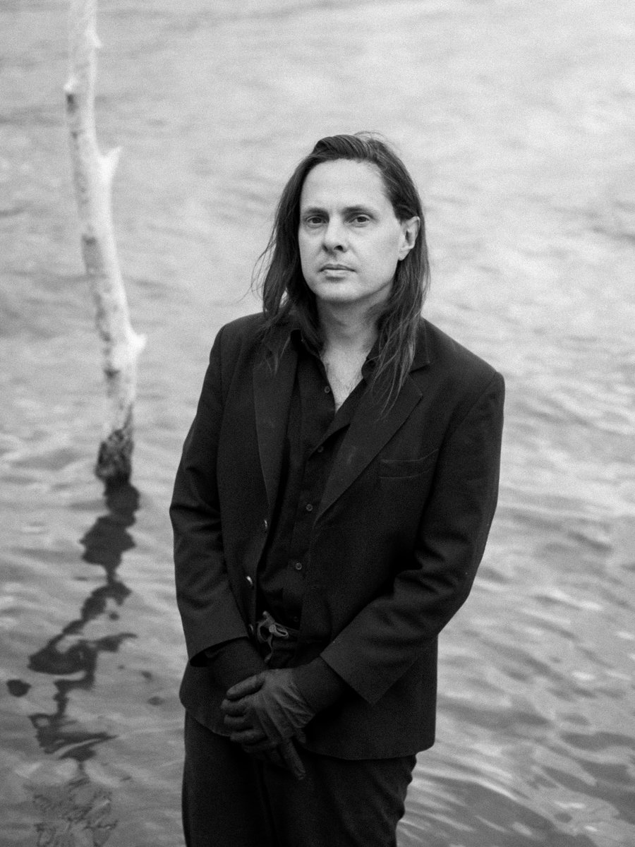 Celeste Gatier et Leandro Barzabal interpréteront "Naufrage avec auditeurs" vendredi 10 janvier 2025 20h30 en salle 400 du <a href="/104paris/">CENTQUATRE-PARIS</a> dans le cadre de la soirée de concert LIVE ELECTRONICS proposée par l'<a href="/Ina_GRM/">INA grm</a> !
Infos et résas : 104.fr/fiche-evenemen…