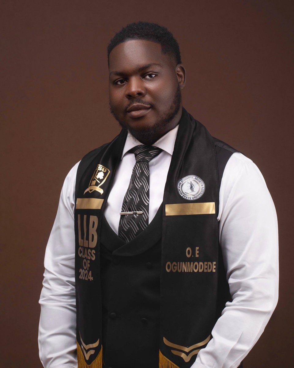 NifemiETH's tweet image. 11/12/24-FINALLY- completed my studies at the prestigious faculty of Law(EKSU) and signed out! 🎓

What God Cannot do does not exist!🧏🏽‍♂️

 #LLB #2024graduate #signout #legalganadors 
👖- @SHEIN_Official -use nifemieo15 for 💸 off and stay #Dapper 😉