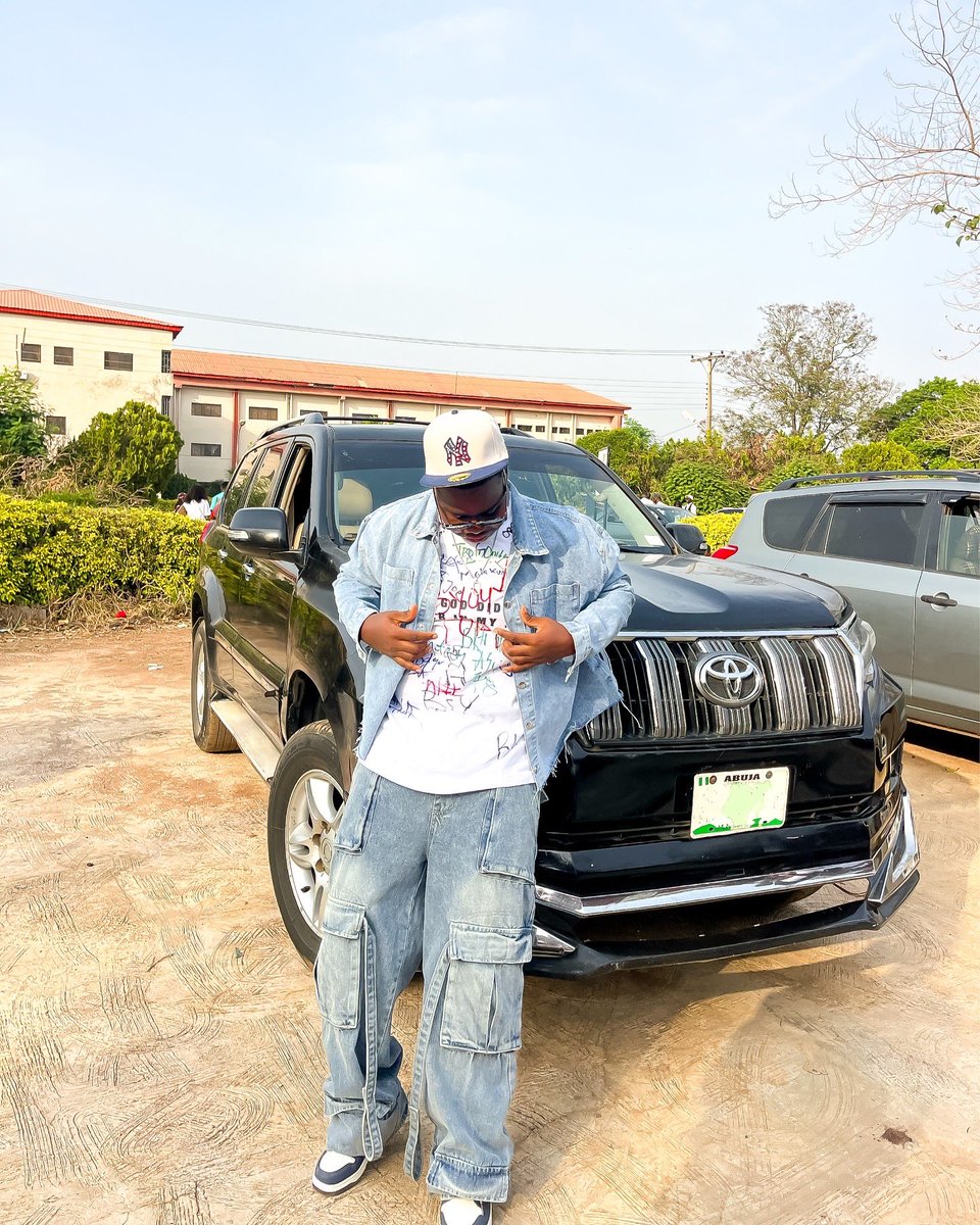 NifemiETH's tweet image. 11/12/24-FINALLY- completed my studies at the prestigious faculty of Law(EKSU) and signed out! 🎓

What God Cannot do does not exist!🧏🏽‍♂️

 #LLB #2024graduate #signout #legalganadors 
👖- @SHEIN_Official -use nifemieo15 for 💸 off and stay #Dapper 😉