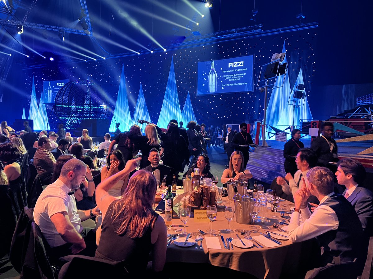 Dan "The Middleman" Franklin tweet media